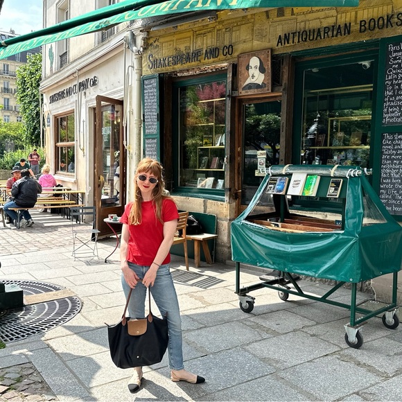 Meet your Posher, Carly - Picture 2 of 13